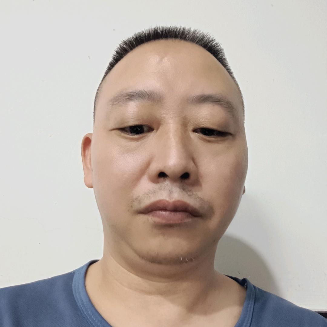 农村老何(首播晚上23：18)