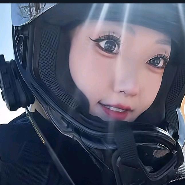 满山猴子我腚最红