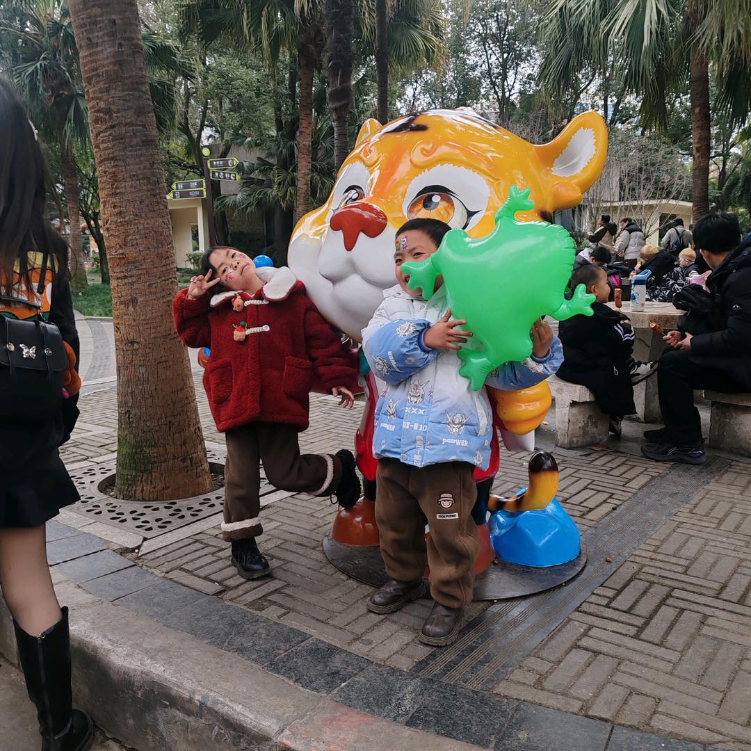 爱唱歌的秋叶ງ໐໐໓ ຖiງht🌛