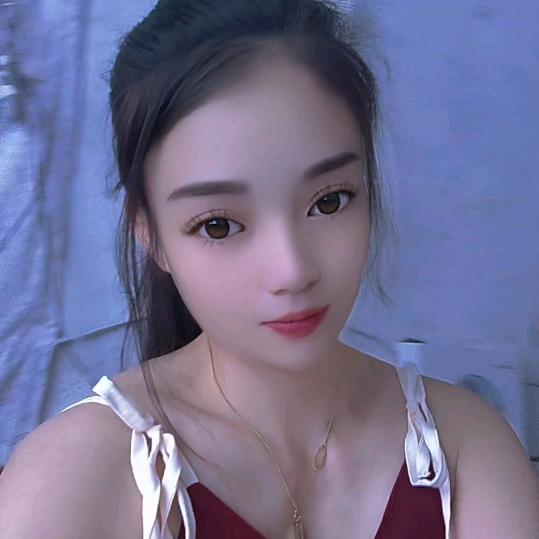 爱笑的傻丫头