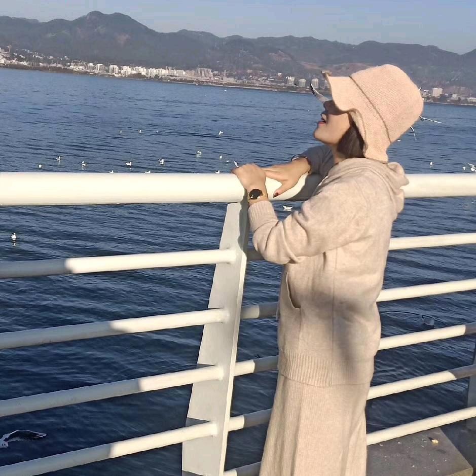 山卡卡里的小刘老师