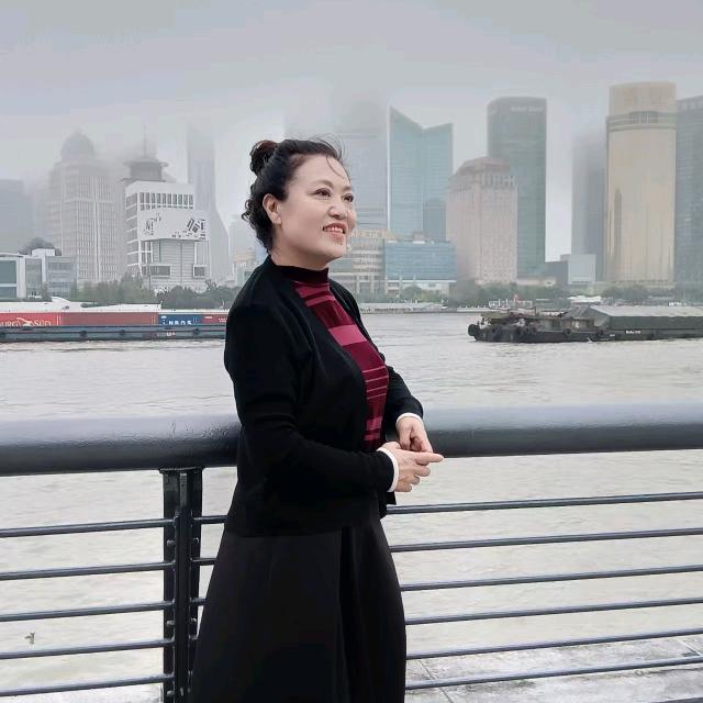 三姐《晚上7点直播》欢迎你