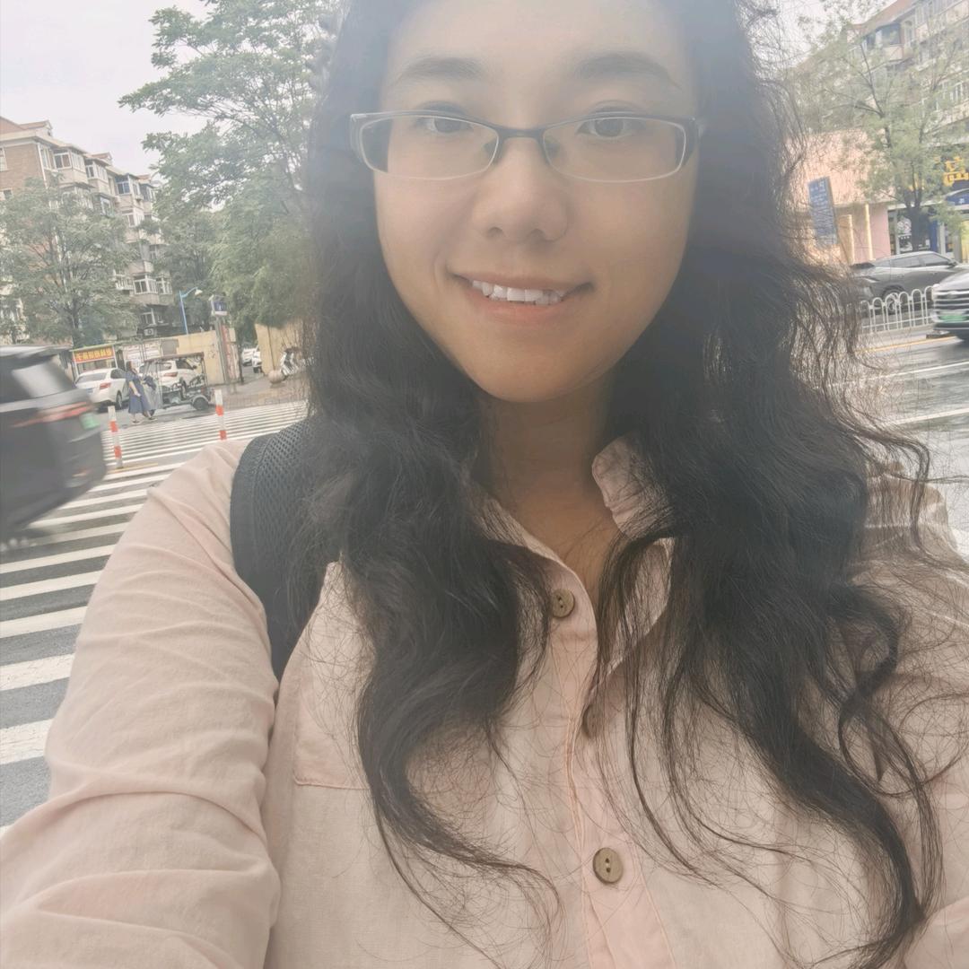 小葡萄吃鱼