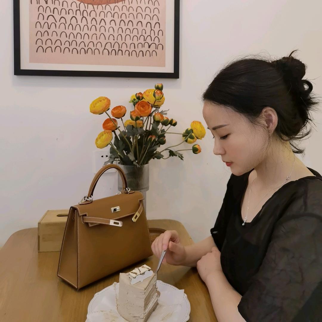 艾琳 手工定制高定直播号