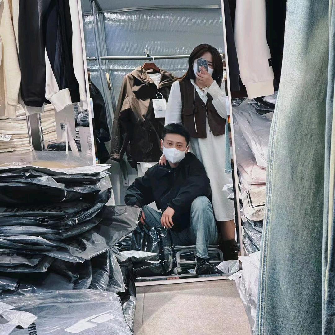 来盘花生米。（不会喝酒）