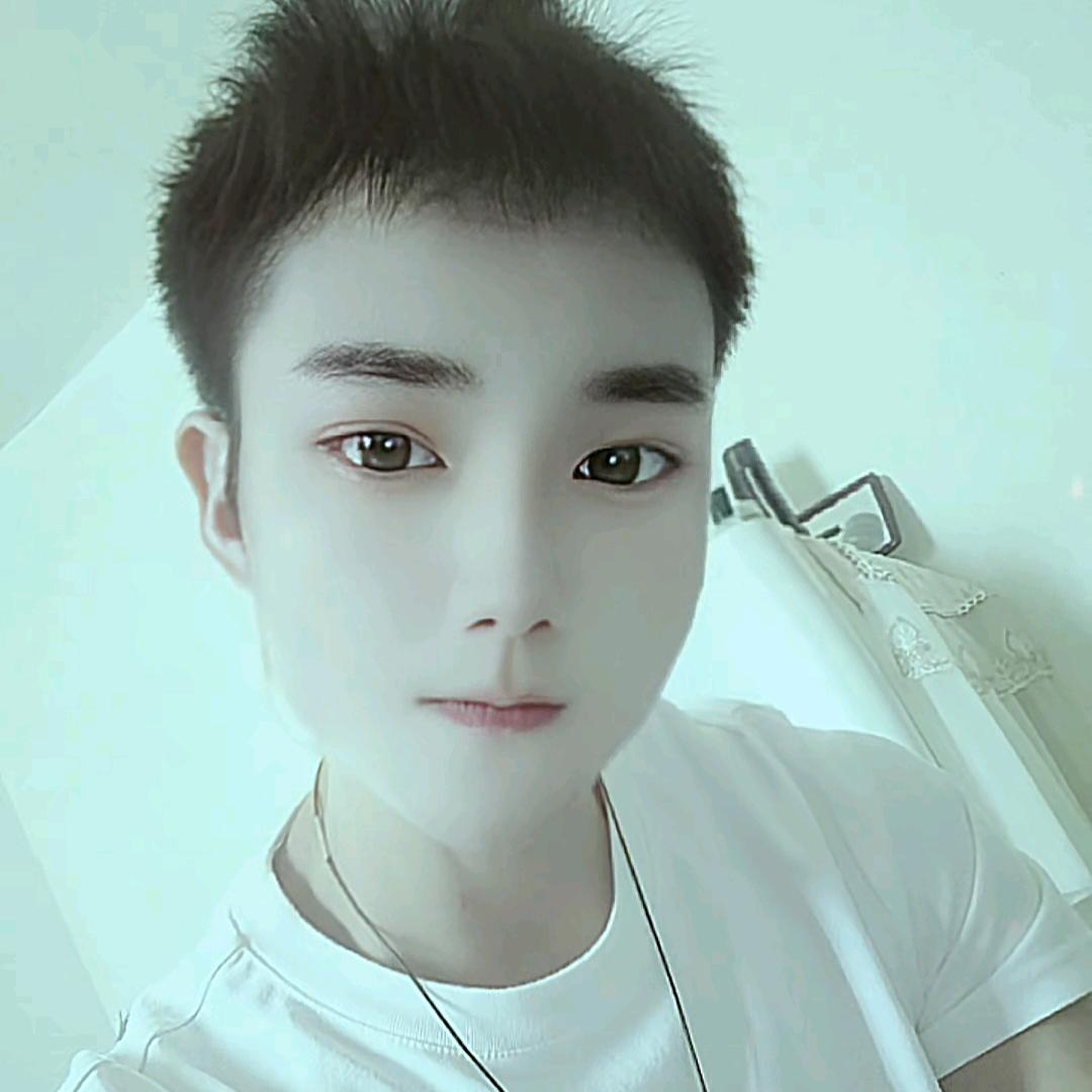 Ｂaby╰╱💕₅²⁰ℯ猫꙰]҉猫꙰ᶟ₁