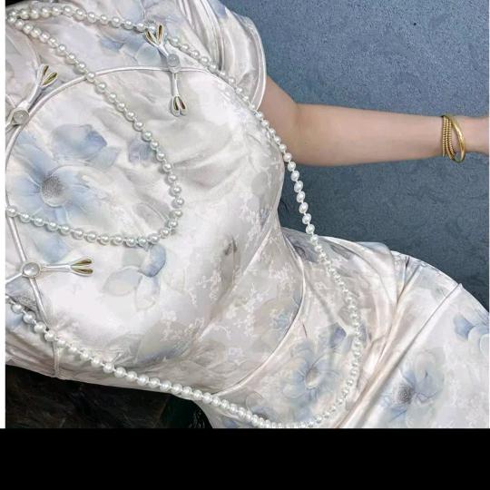 画报夫人旗袍