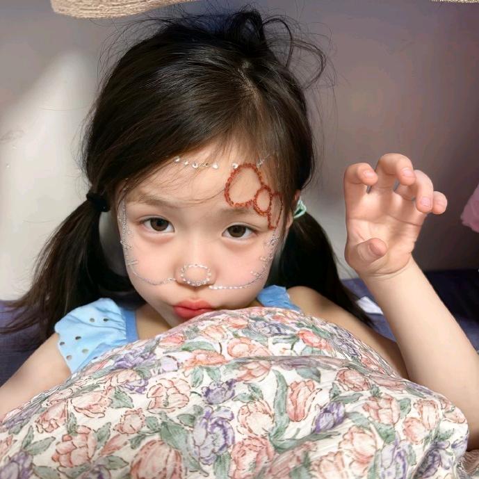 ʟ̆̈ᴜ̆̈ᴄ̆̈ᴋ̆̈ʏ̆̈🧡