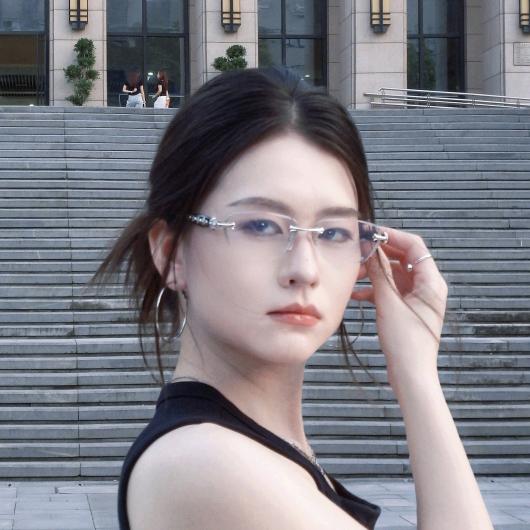 美女烦恼多
