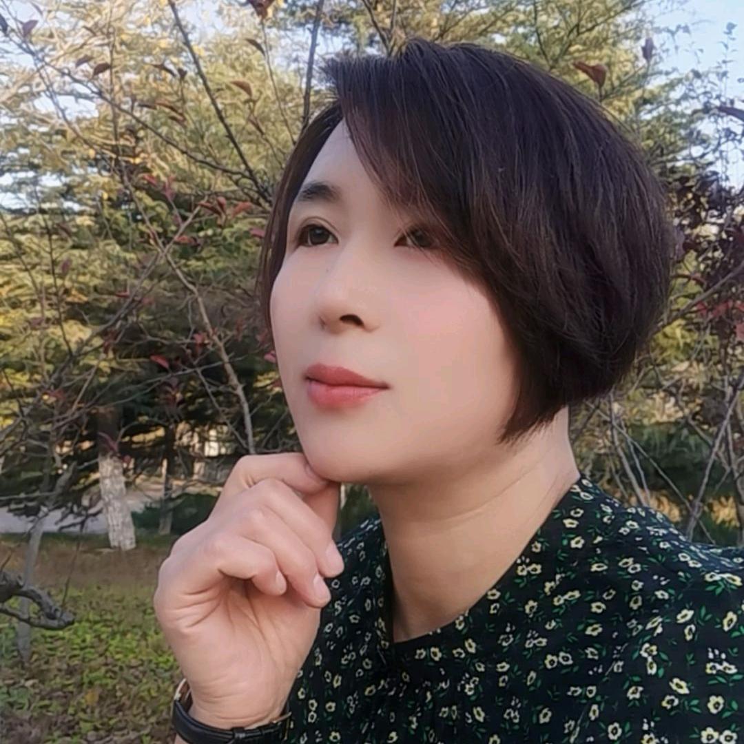 英子💃