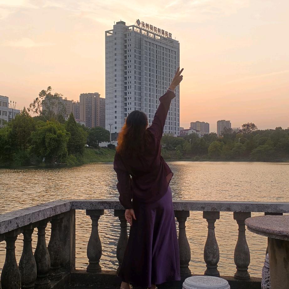 可儿♥  大人佣品老板娘