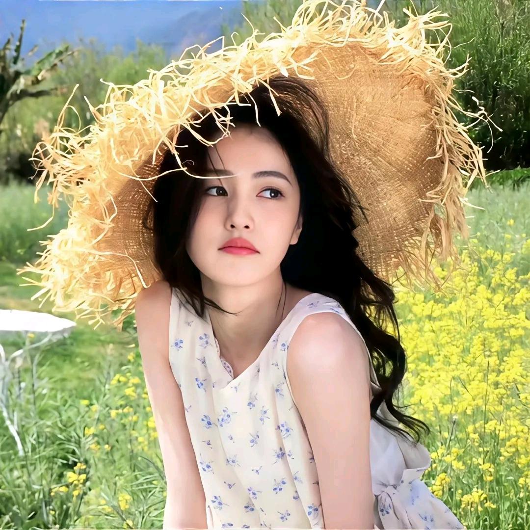 阳光爱笑的女孩