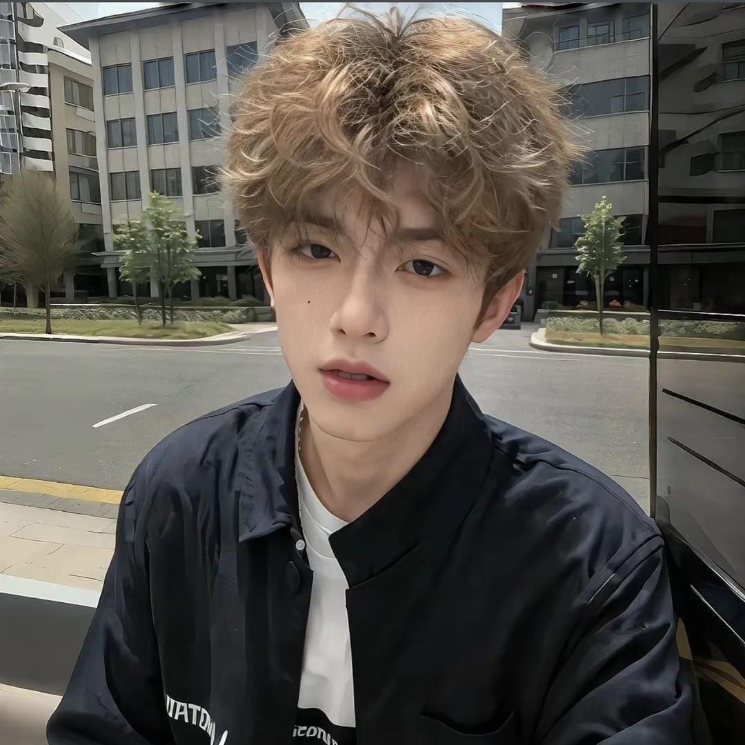 ღ,云深
