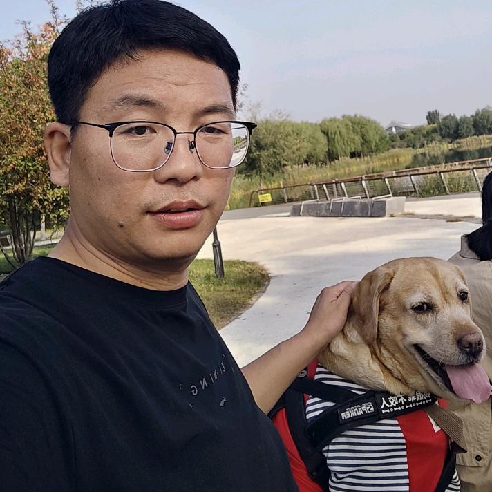 小小伟