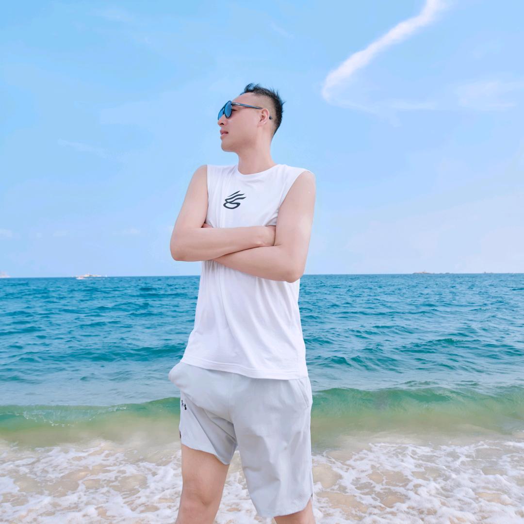卖纸箱的大个子