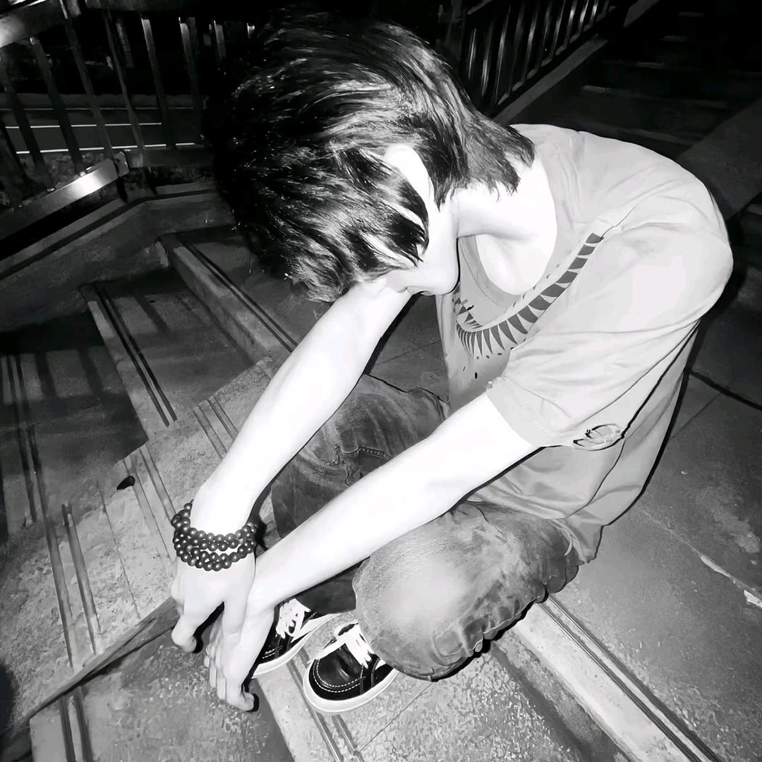 一根忧郁的钢笔