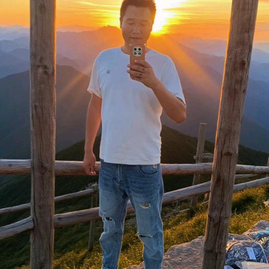 忘了他,我开挖机养你