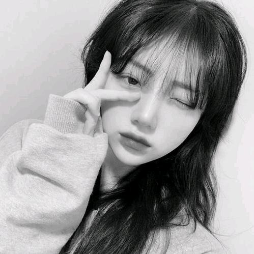 ♛。。。。。。