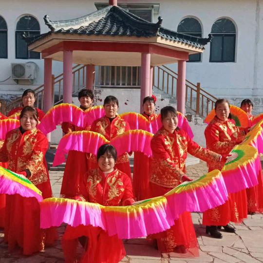 老庄村姐妹花鼓舞团