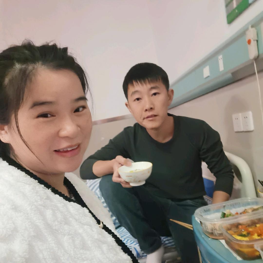 两只小小伍