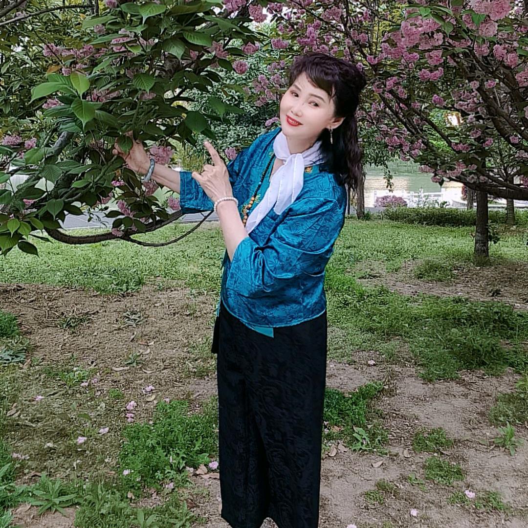 余丽