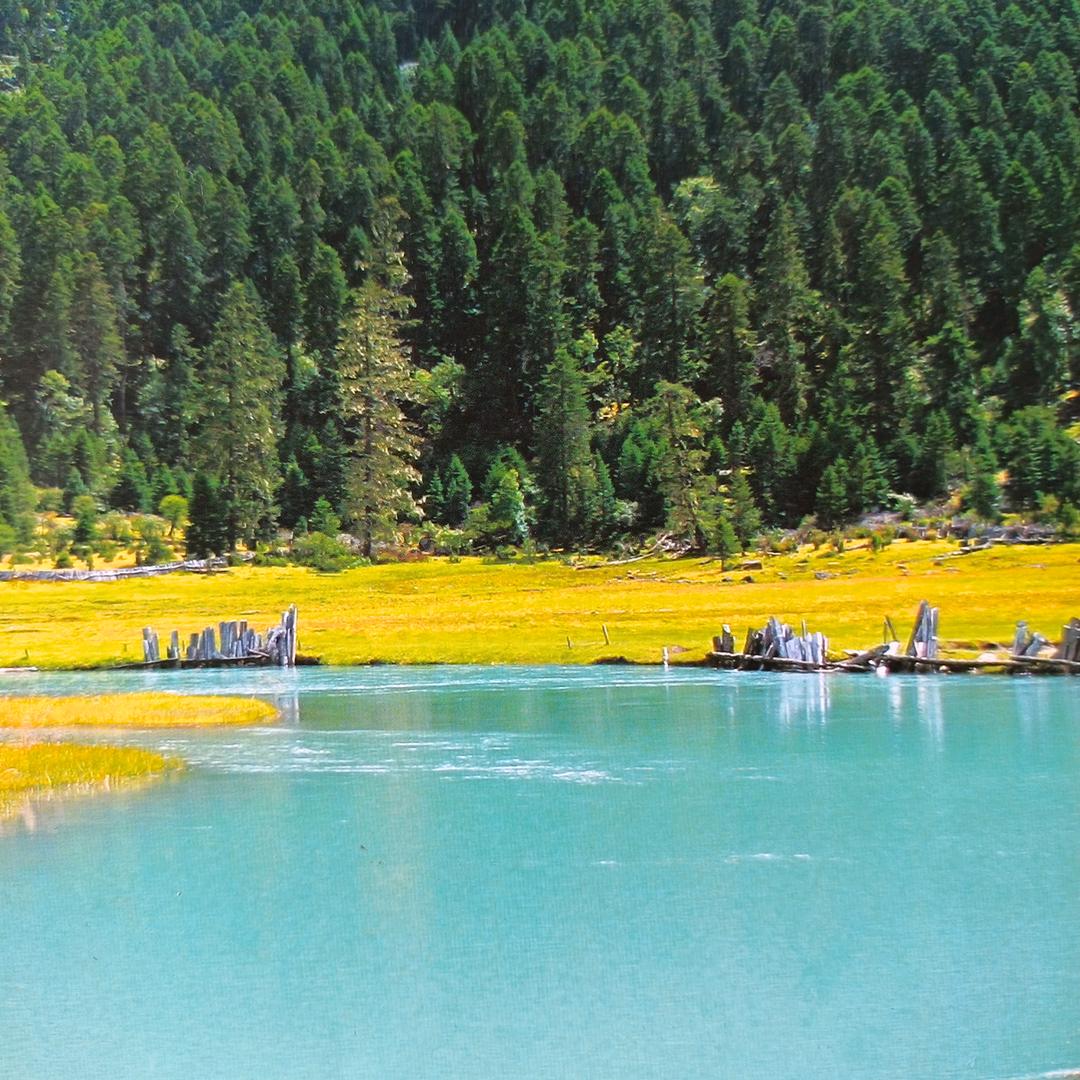 （水滴湖）