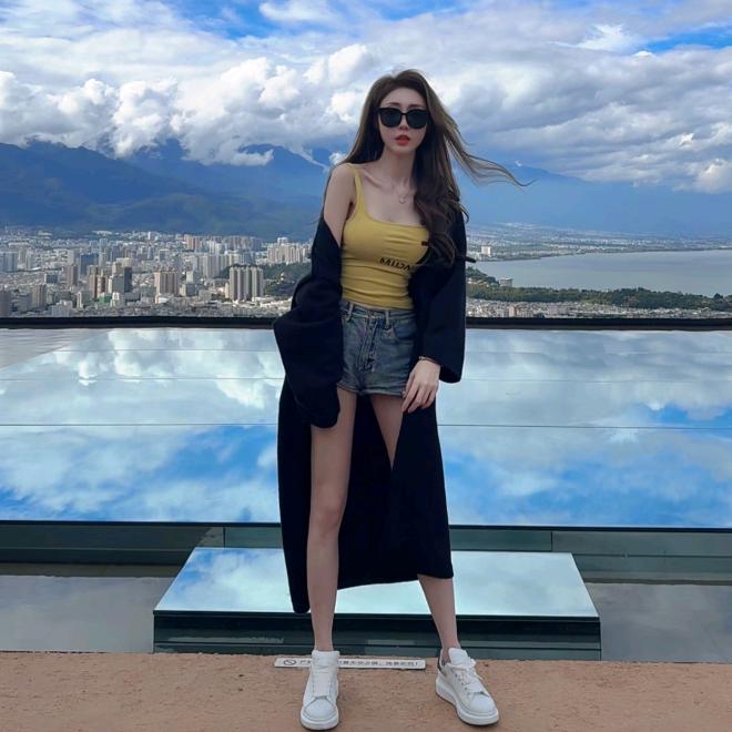 🍳🍩🌧️🦢🥰🍚🎬💙🦦