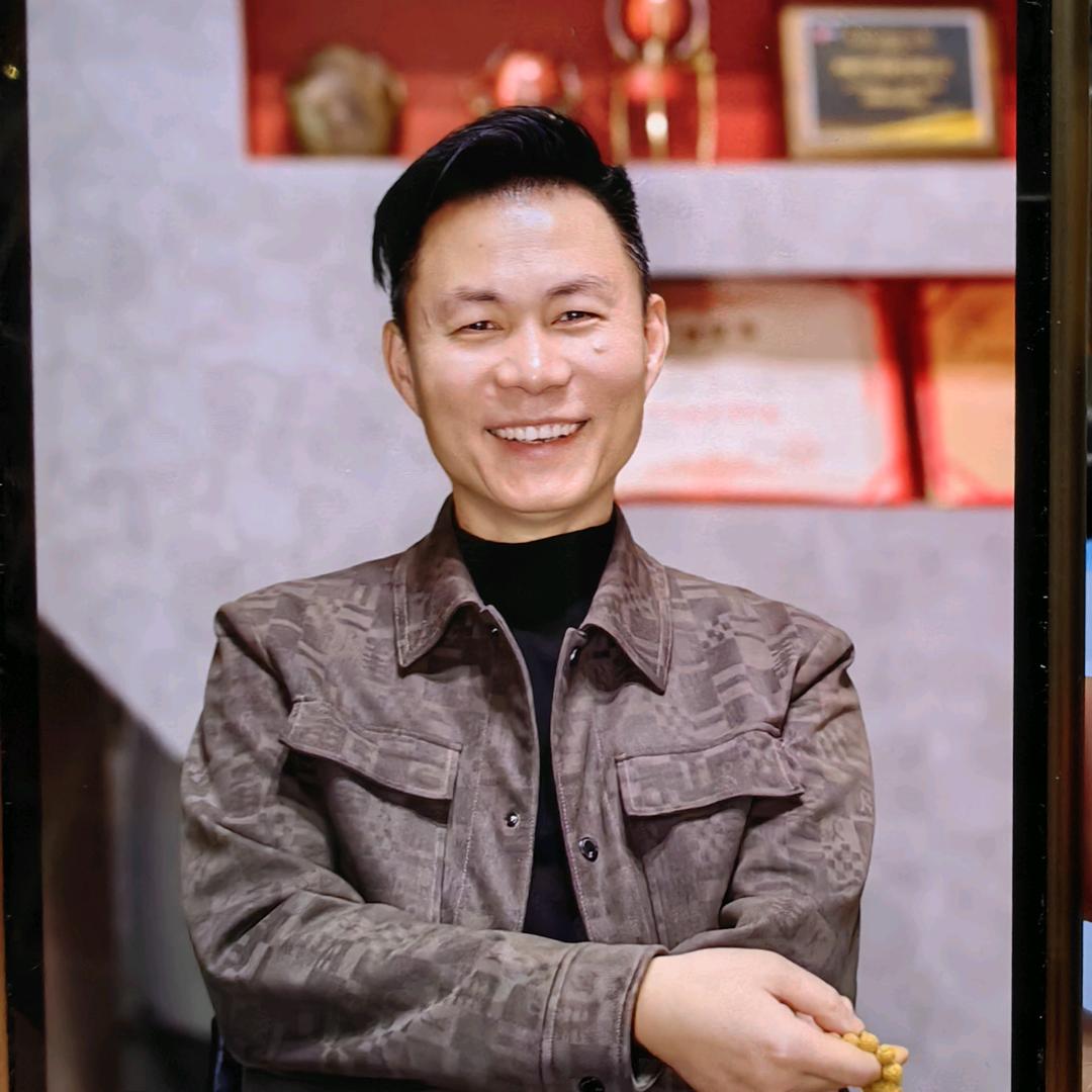 漆匠-宝哥/瑞纽斯（新疆）科技有限公司