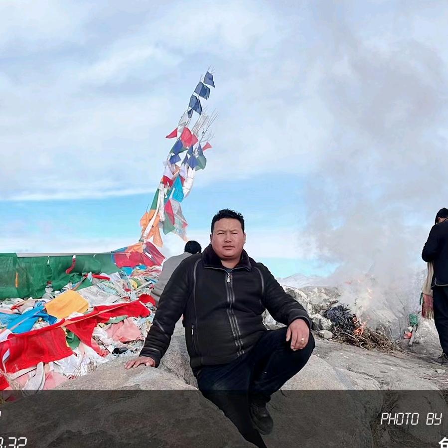 ୧⍤⃝珠峰小胖ــــــﮩ