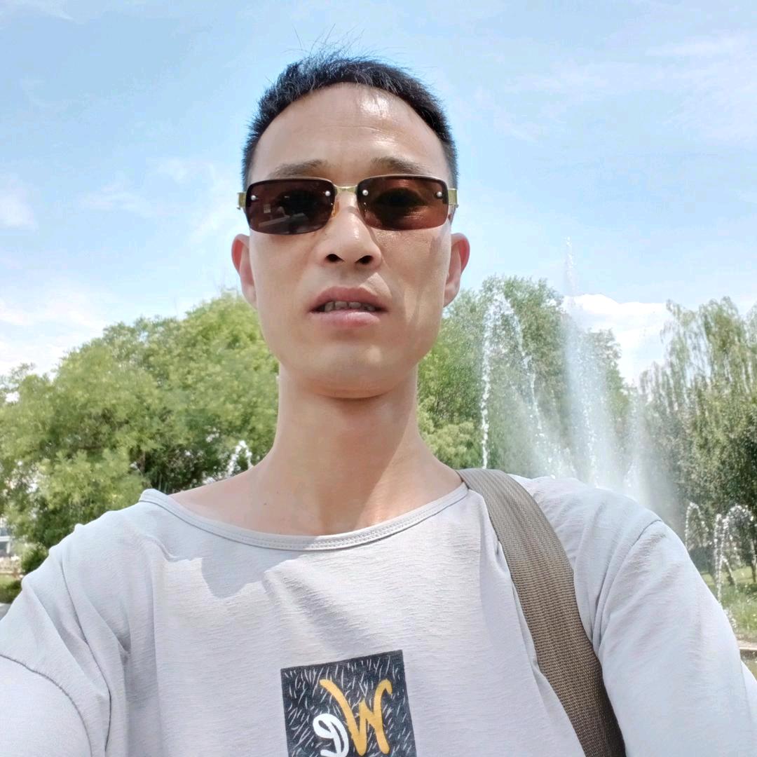 陈良装修石膏线墙面家装工装