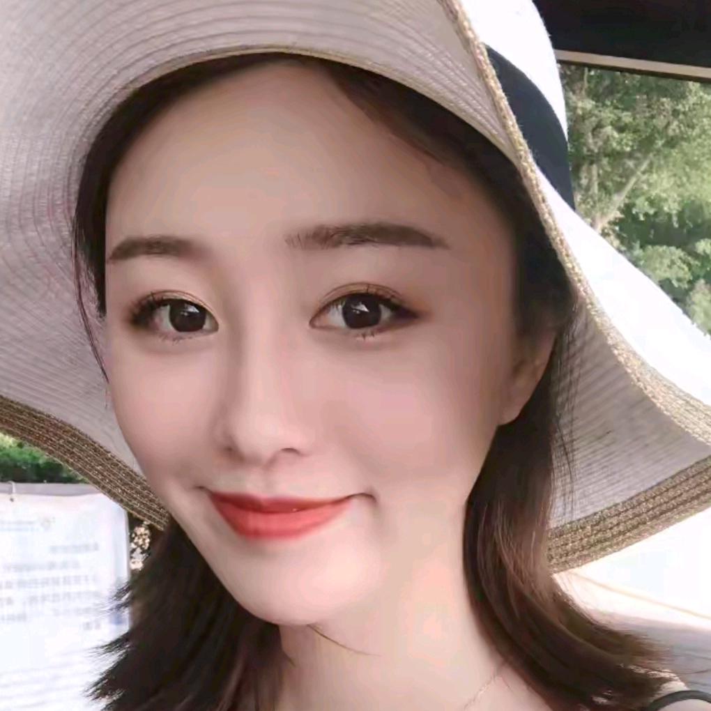 邱莹莹【穿搭日记】