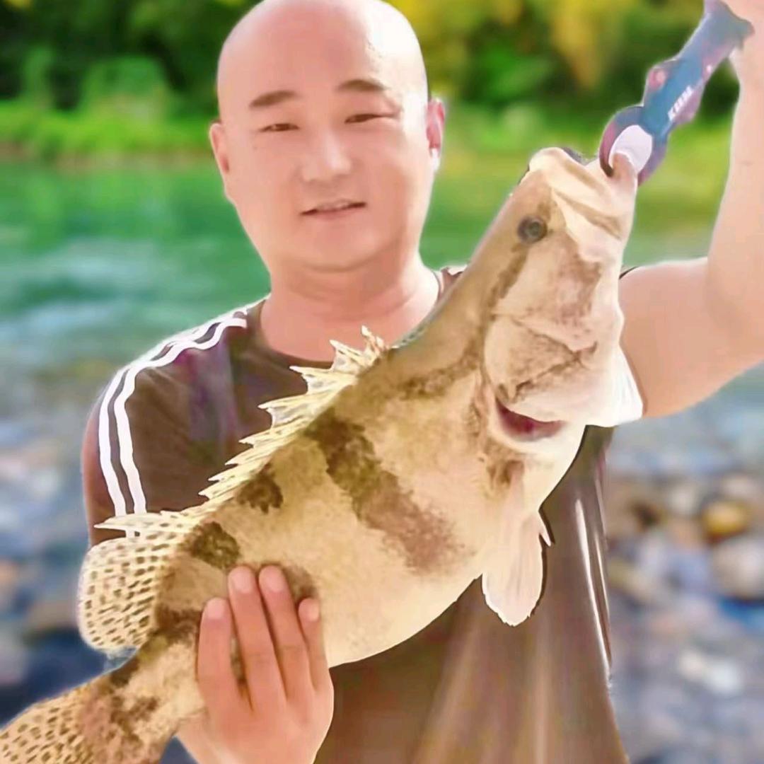 超哥去钓鱼