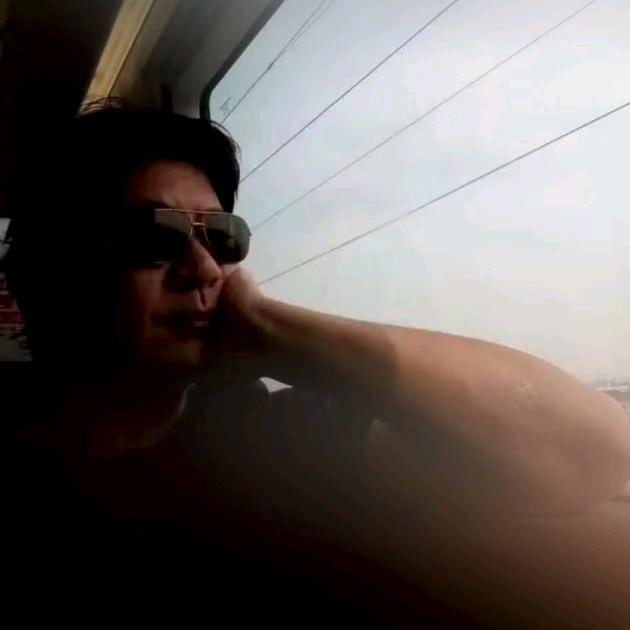瞿外行头像