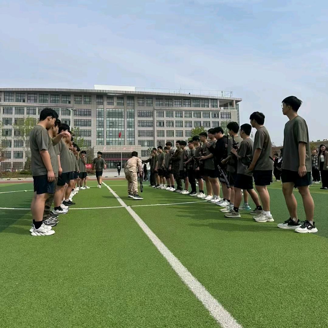 郑州公办院校~孔老师