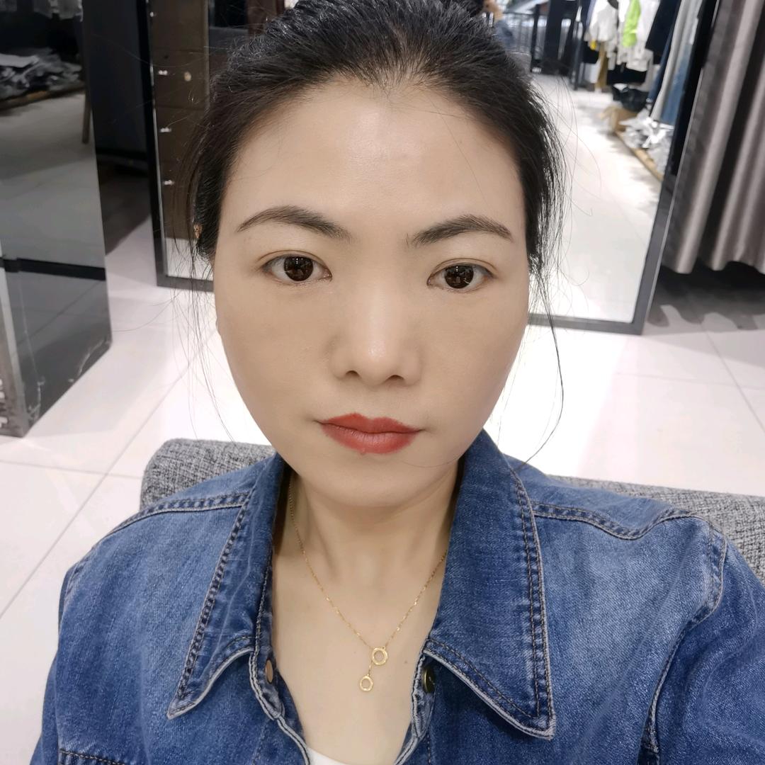 艾菲女装店