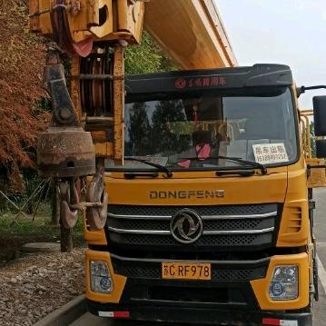 出租汽车吊车