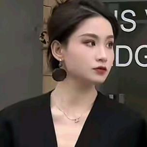 吕噜噜 luu 💞穿搭日常