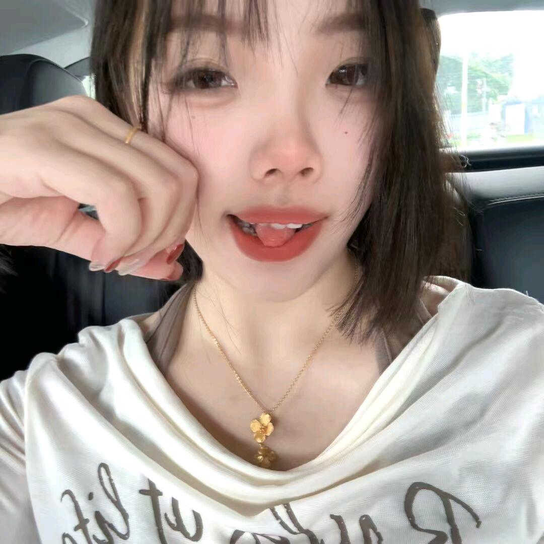 知名美女小玲