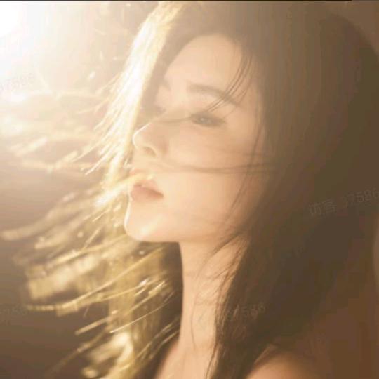 阿双时尚服饰优选