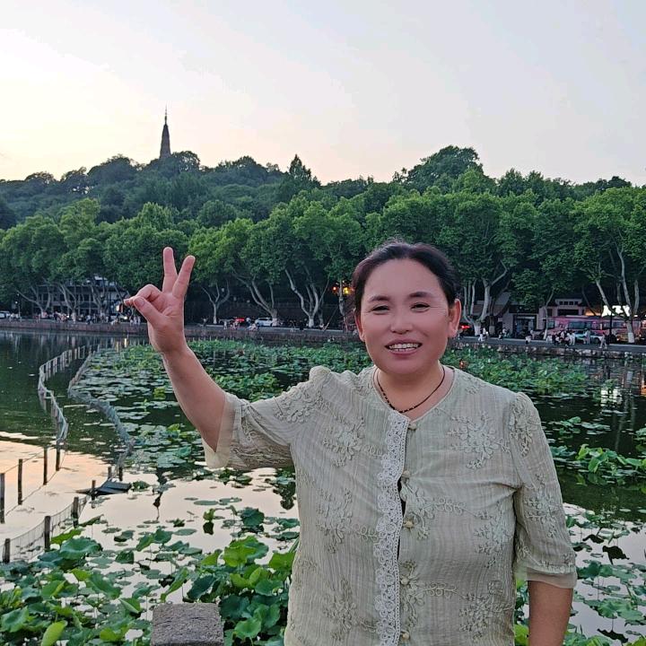 枣村黄金季图书行