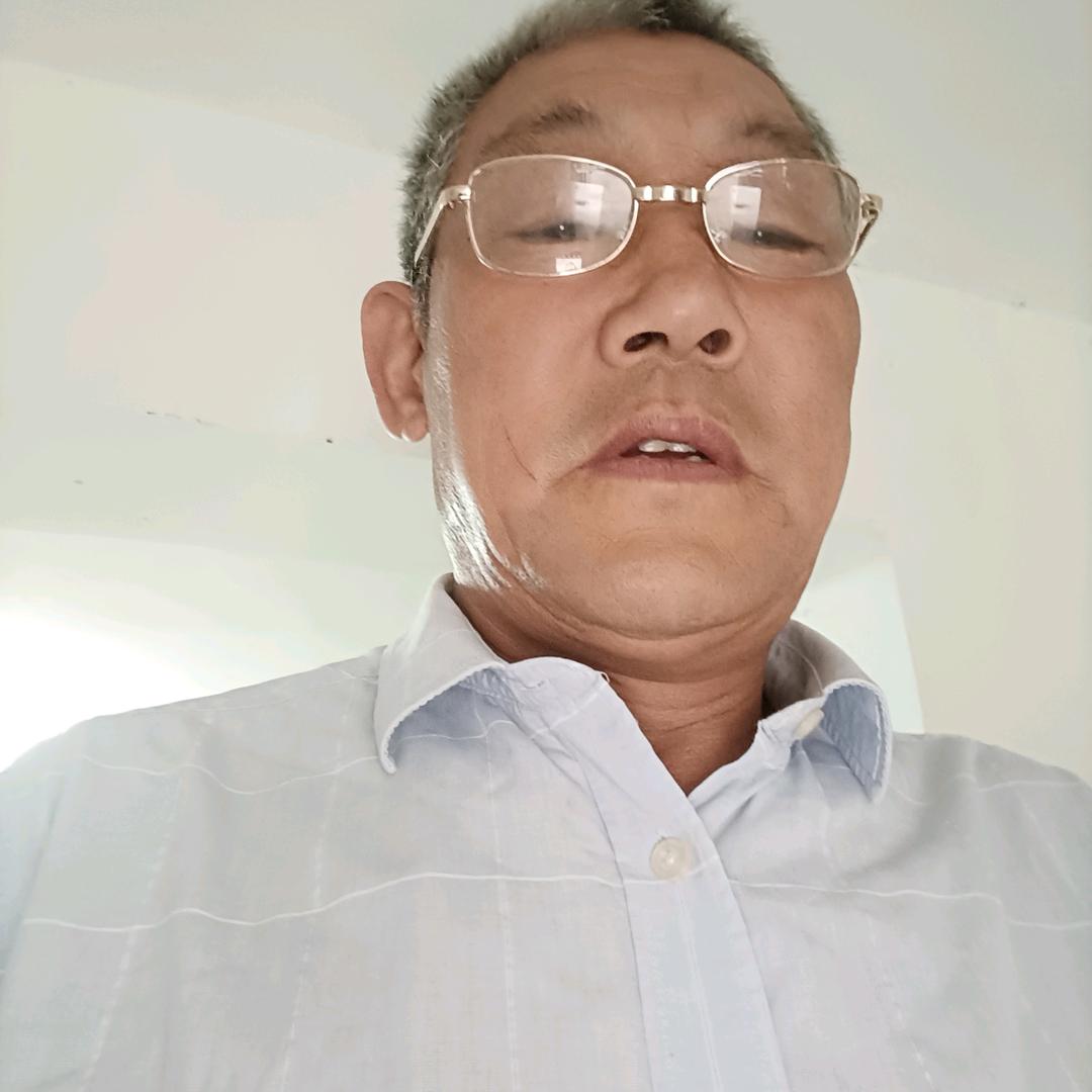 黄哥)