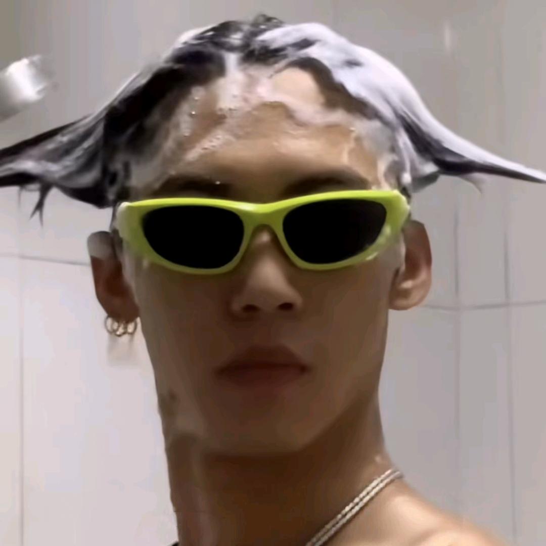 路边乞讨被富婆倒追