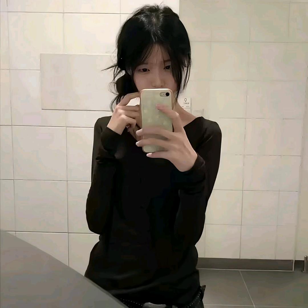 偷偷