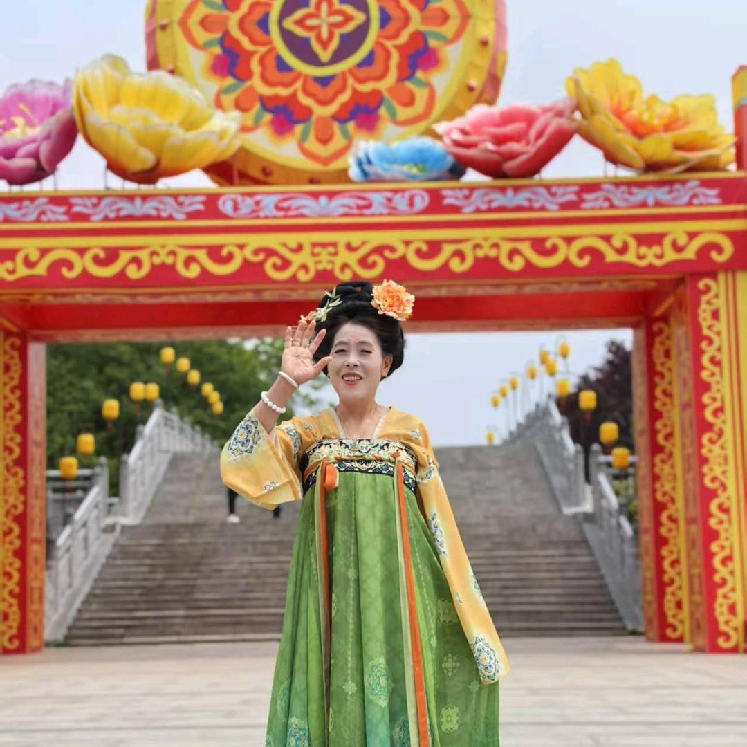 丽丽