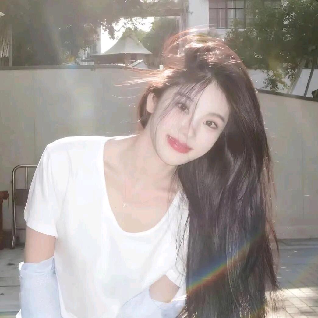 未若柳絮因风起.