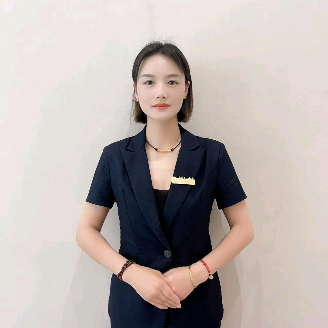 何文静-亚一珠宝-销售顾问