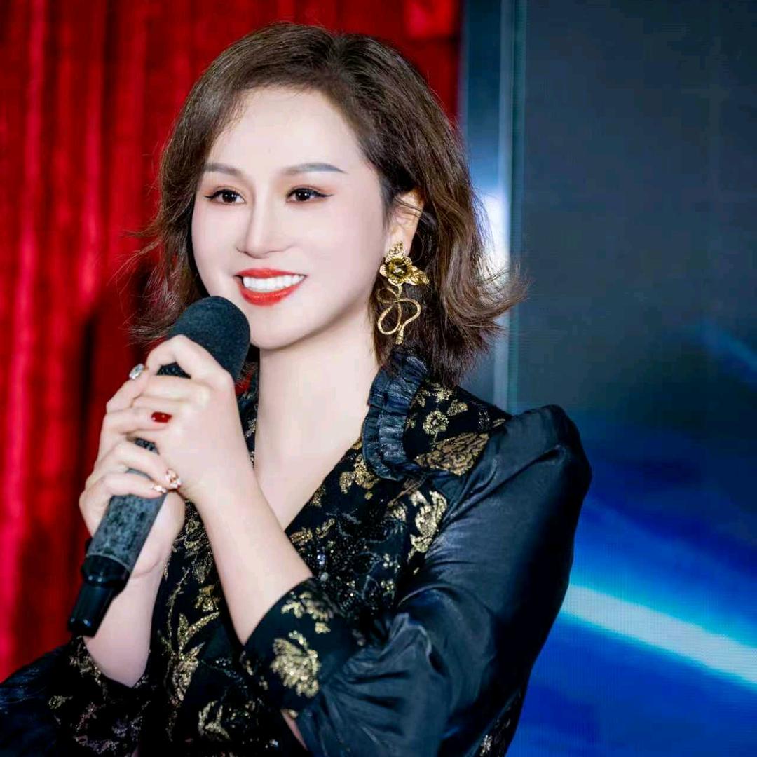 传婍美黄总