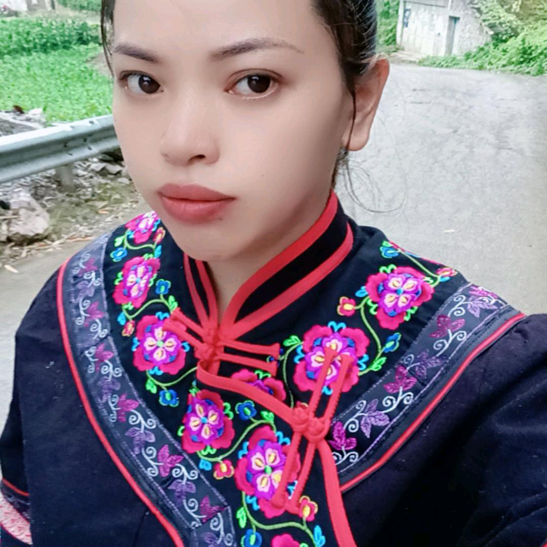 错把🌸敷衍当承诺