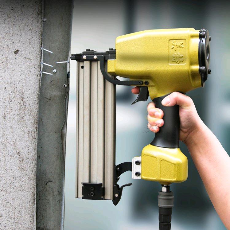 战力  江湖。木工吊顶