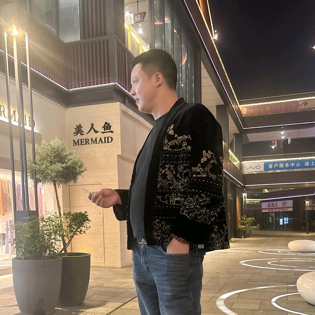 @  ٩(¥A¥)۶